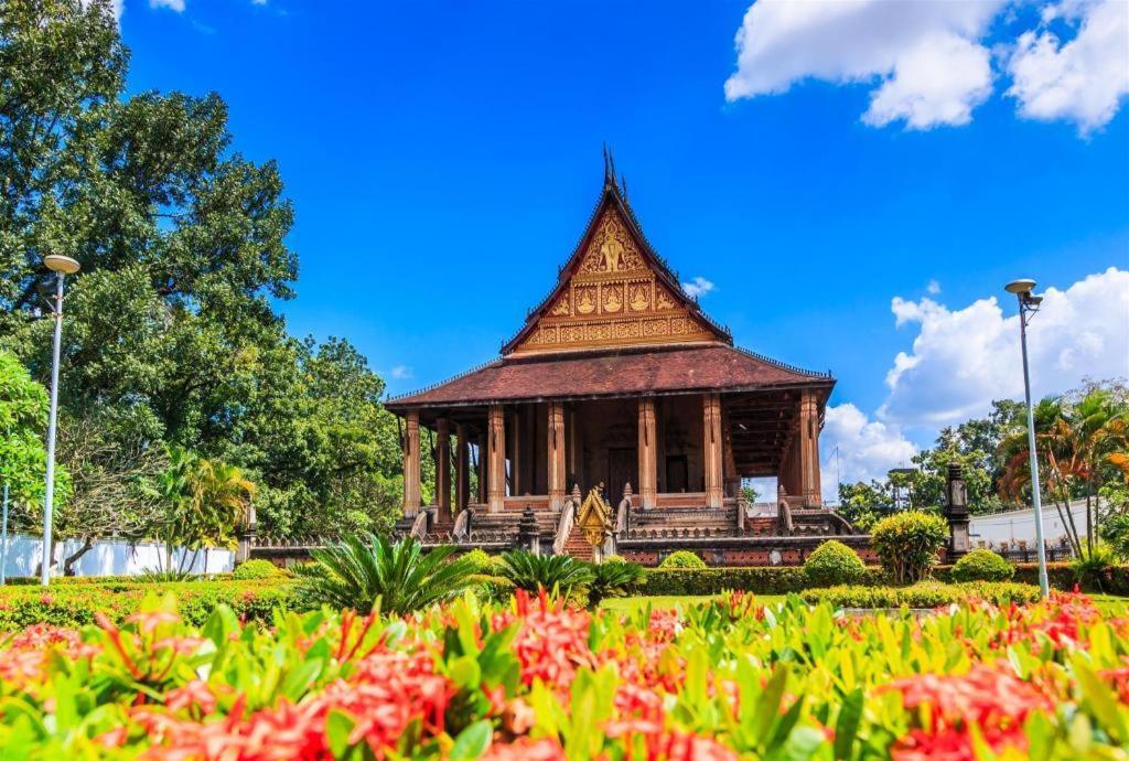 Dhavara Boutique Hotel Vientiane Exterior photo